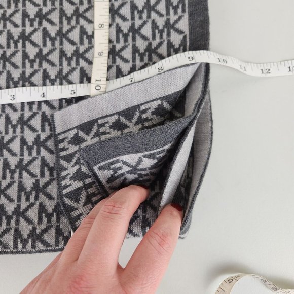 Michael Kors Scarf Womens Gray MK Logo All Over Print Rectangle Winter Classic - Picture 7 of 8